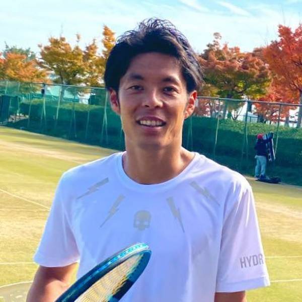 全日本選手権出場を持つ日本テニス協会公認コーチ・鈴木翔のコラム連載開始