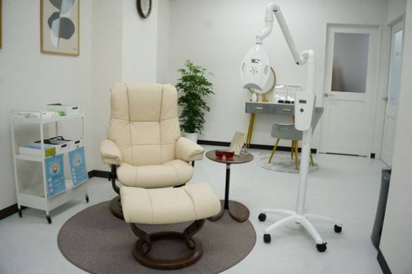 完全個室！歯のセルフホワイトニングサロン「メディカルホワイトニングHAKU」2023年8月に5店舗オープン　コロナによる健康志向と清潔志向　オーラルケアへの関心も増加