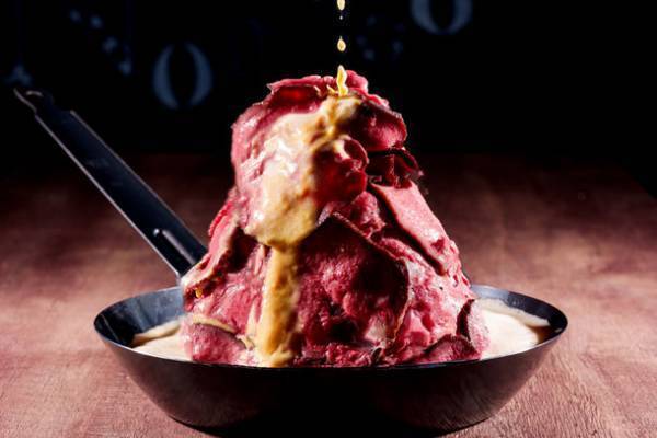 牛1頭分！まるごと1本の牛タンが重なる「牛タン丼」＆総重量3kgのド迫力な「ローストビーフ丼」が登場！「デカ盛り丼」2種を名古屋の2店舗にて発売！