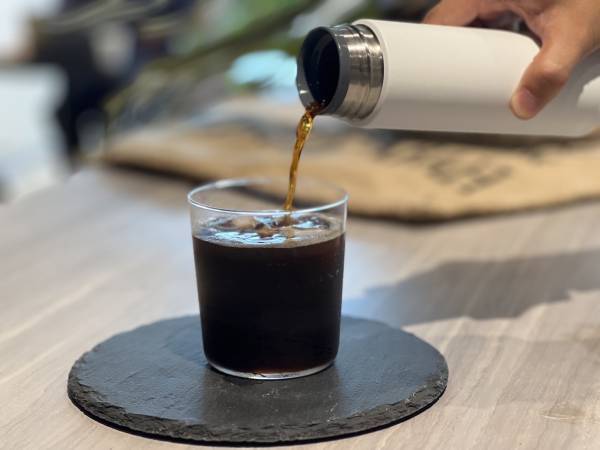 いつでもどこでも淹れたての味わいを楽しめるコーヒー好きのための京セラ「CERAMUG」（セラマグ）ボトル