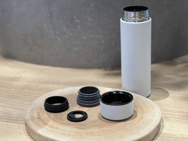 いつでもどこでも淹れたての味わいを楽しめるコーヒー好きのための京セラ「CERAMUG」（セラマグ）ボトル