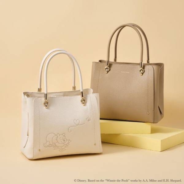 Samantha Thavasa Japan Limited×DisneyコレクションMAGASEEK/d fashionサイトで先行予約販売決定！～キャラクターは大人気「くまのプーさん」！～