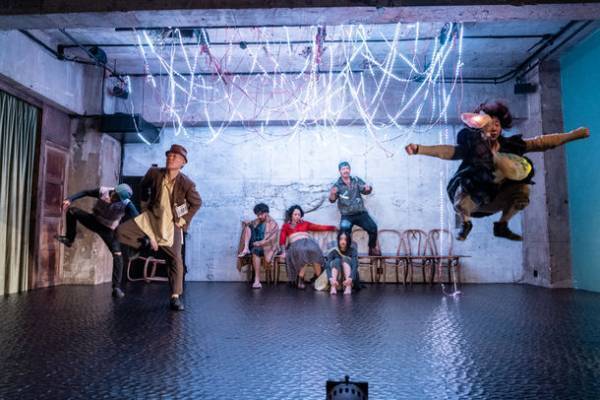 京都の劇団「地点」の新作舞台公演『ブルグント公女イヴォナ』9月30日(土)～10月15日(日)に開催