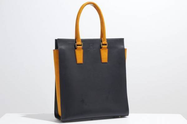 革製品専門店「leather works KATSUYUKI TANAKA」が植物タンニン鞣し革を使った高級バッグの無金利ローンサービスを開始