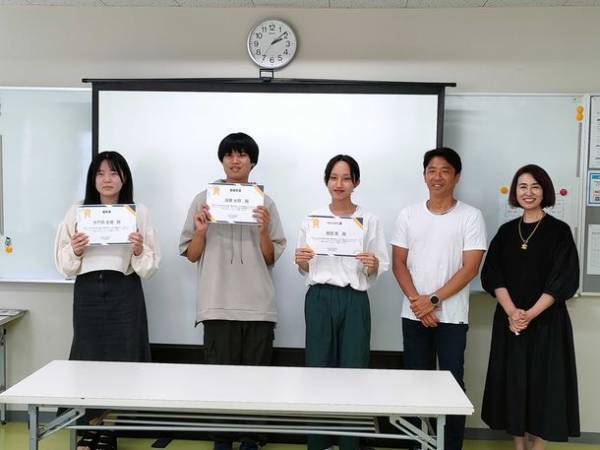 福島の美味しいお米を国内外に広く広めよう!!プロジェクトのパッケージデザイン講評会を7月28日に国際アート&デザイン大学校で開催