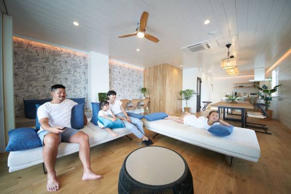 年間50万人以上の観光客が訪れる淡路島・福良エリアに1日1組限定で福良湾が見渡せる貸別荘「BAYSIDE VILLA the Loose」がオープン