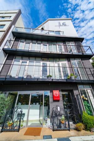 くせ毛専用ヘアケアブランド「ストレーニア」がヘアドネーション普及のために新プロジェクト「＃だれかのために、まっすぐのばす。」を2023年8月より始動