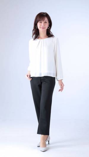 日本初※！尿もれや突然の雨対策に最適な「漏れないズボン」が12月11日(月)発売！履き心地抜群で年中使える素材