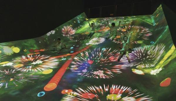 「チームラボ 学ぶ！未来の遊園地と、花と共に生きる動物たち」が金山南ビル美術館棟(旧名古屋ボストン美術館)にて9月22日(金)より開催