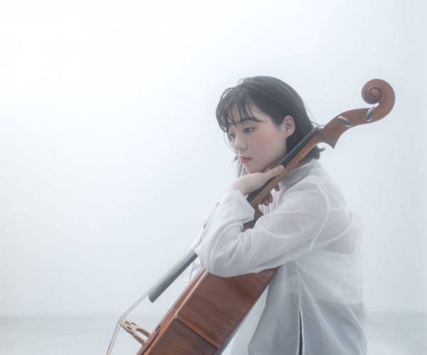 NUARLの社会貢献活動にチェリストの鈴木知聖さんの協力が決定　サイン刻印入り完全ワイヤレスイヤホンを受注販売