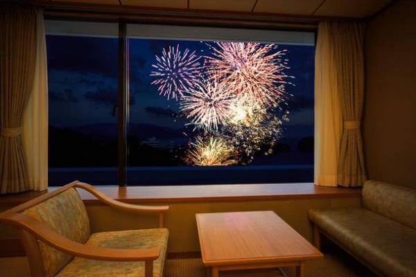 静岡県の旅館「堂ヶ島ニュー銀水」開業50周年記念　東伊豆「稲取銀水荘」と共にプライベート花火を満喫できる特別企画と宿泊プランの販売を開始