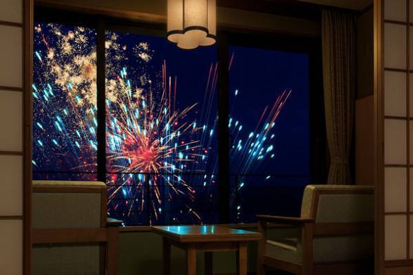 静岡県の旅館「堂ヶ島ニュー銀水」開業50周年記念　東伊豆「稲取銀水荘」と共にプライベート花火を満喫できる特別企画と宿泊プランの販売を開始