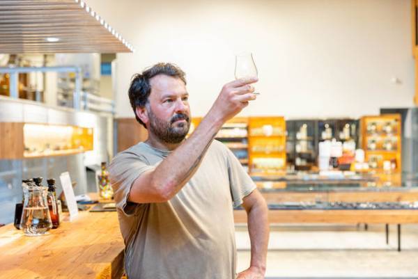 北海道ニセコの魅力的なフード＆ワインシーンをひも解く　カリフォルニア出身のシェフ スチュアート・ブリオーザ氏が視察