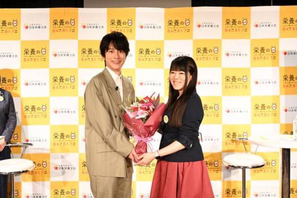 「栄養の日・栄養週間 2023」市民公開講座 収録イベントレポート　スペシャルゲストとしてアンバサダーの溝端淳平さんが登場！