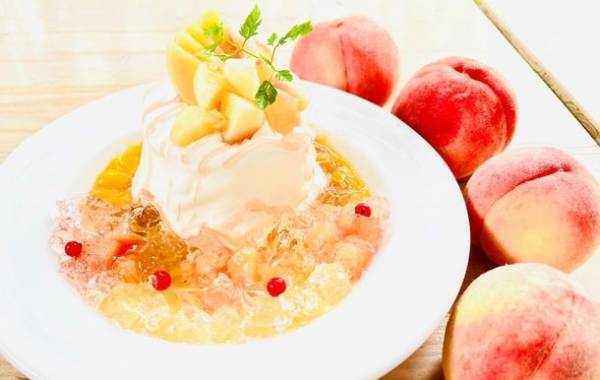 ＜たまご専門店TAMAGOYA＞夏にぴったりな白桃を使った冷やしパンケーキが8月3日より登場