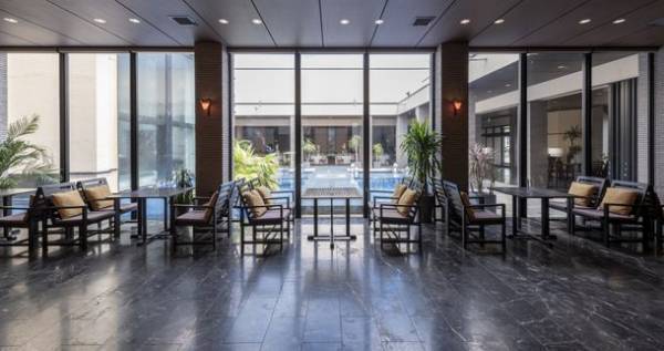 アイランドヒルズ迎賓館佐賀、オープン16周年を記念しチャペル挙式＆花嫁花婿様前撮りプレゼントキャンペーンを開催