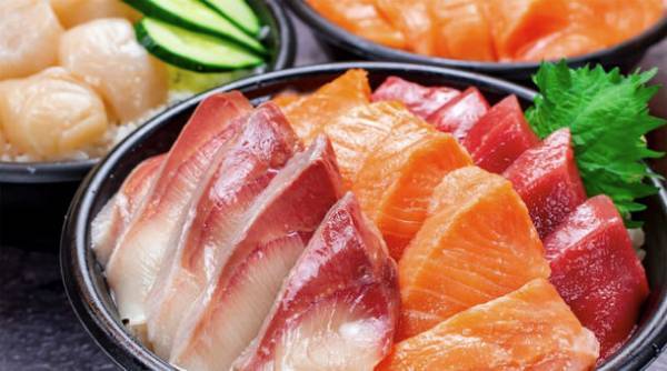 総量1kg！インパクト抜群の海鮮丼を家族でシェア！！『でか盛り海鮮問屋』『でか盛り焼肉丼屋』8/10(木)イオンモール札幌苗穂店にオープン！