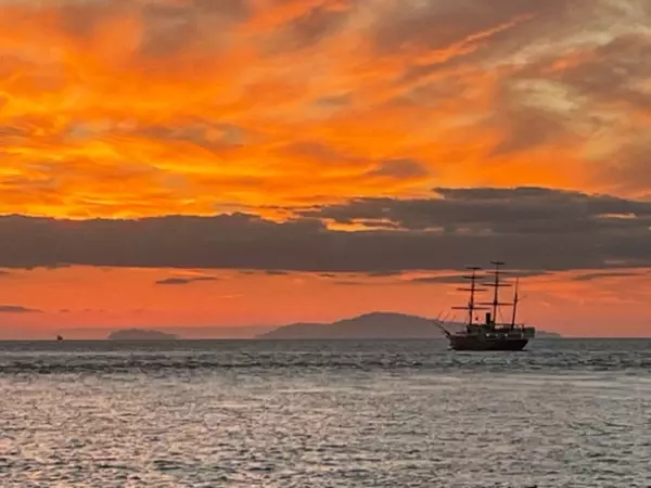 息を呑むほどの美しさ「日本の夕陽百選」を体感　秋の淡路島西海岸サンセットクルーズ　9月～11月、毎週土曜日の13日間限定で開催