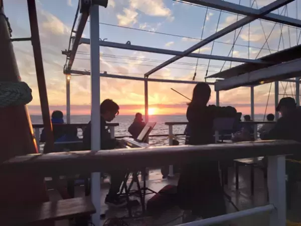 息を呑むほどの美しさ「日本の夕陽百選」を体感　秋の淡路島西海岸サンセットクルーズ　9月～11月、毎週土曜日の13日間限定で開催