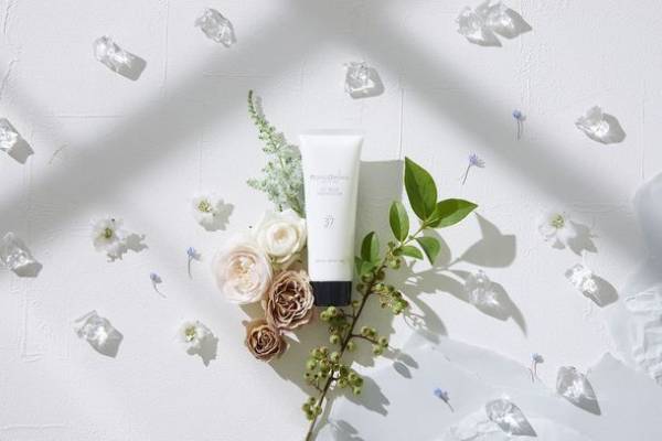 美容のプロに選ばれるスキンケアブランド「ナノアミノ」から美しい手肌を育むハンドケア商品2アイテムが8月21日発売！