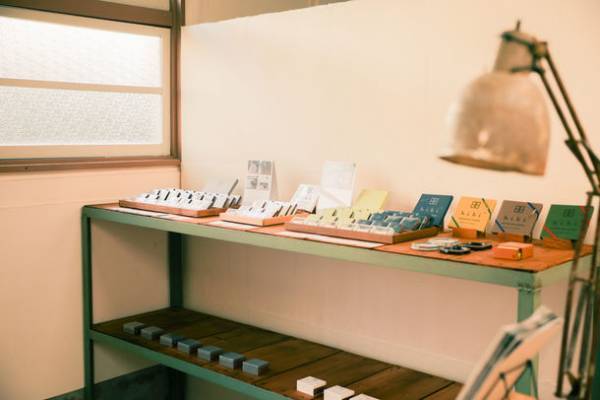 兵庫県発・着火機能付きお香「hibi 10MINUTES AROMA」の世界を体験できる実店舗、東京蔵前と本社敷地内に9/1(金)同時オープン