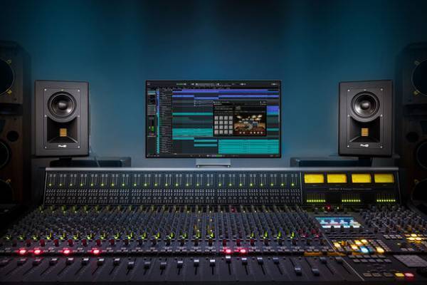 音楽制作スタジオで正確なモニタリング環境を提供するモニター・スピーカーのフラッグシップ・モデル発売