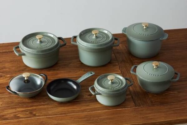 仏鋳物ほうろう鍋ストウブ　新色「ユーカリ」のラインナップ拡大！日本橋三越本店先行販売を皮切りに一般販売を開始