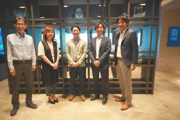 山の中にいるような“壮大なスケール”の庭づくり