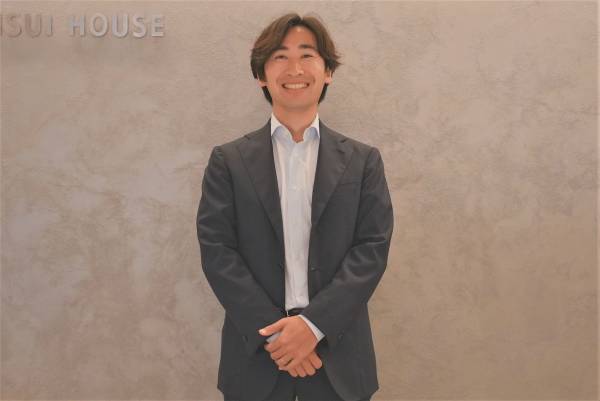 山の中にいるような“壮大なスケール”の庭づくり