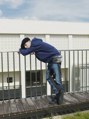 ブランクアパレルブランド＜United Athle(ユナイテッドアスレ)＞　アーティストのKoichi Yairi、ミュージシャンのAAAMYYYとのコラボアイテムを9月6日(水)から限定で発売