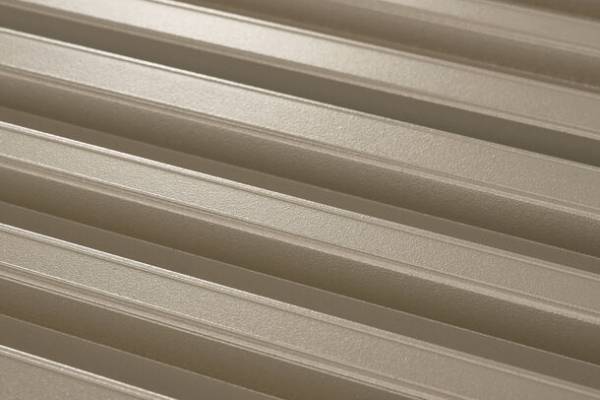 DIYやアウトドアシーンで活躍する「脚部伸縮足場台」　WHATNOTとコラボしたサンドベージュカラーが9月1日発売！