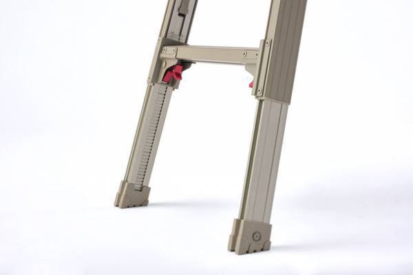 DIYやアウトドアシーンで活躍する「脚部伸縮足場台」　WHATNOTとコラボしたサンドベージュカラーが9月1日発売！