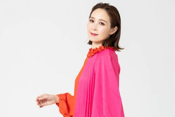 Xmasや冬ならではのセットリストで綴る最高のディナーショー『愛内里菜 Very Merry Xmas Show 2023』を港区で12/2開催