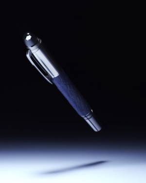 モンブラン、スターウォーカー スペースブルーが新登場