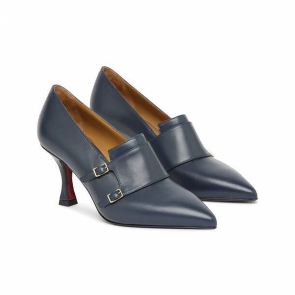 テストーニが『2023 Autumn Collection』の新しいレザートートバッグやソフトなスニーカーを発表