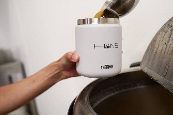 若い世代が立ち上げた千葉県の「おにぎり屋HANS」がペットボトルや容器の削減など“SDGs”の取り組みを開始