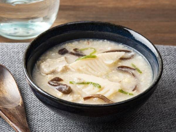 国分西日本、「具粥(ぐがゆ)さん 柚子胡椒香る鶏がゆ」を発売　― レンジで簡単、もち麦入りで低カロリーなお粥 ―