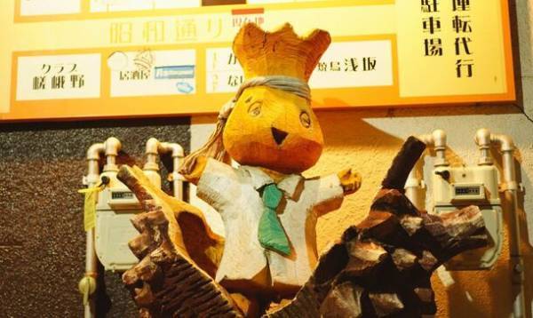 10月は「八戸横丁月間 酔っ払いに愛を」開催！8つの横丁を舞台に酒とパフォーマンスに酔いしれる