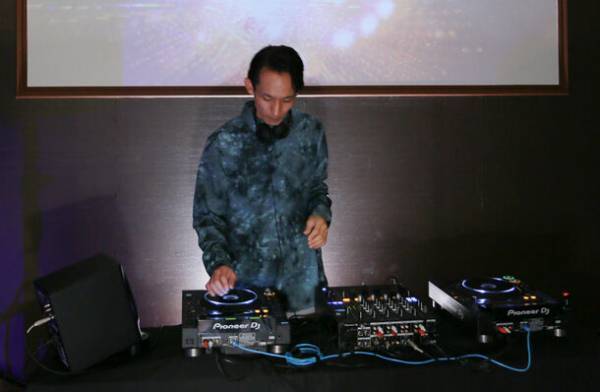 多様化の時代に、結婚式BGM×DJの個性溢れる新プラン誕生　横浜で「AWESOME PLAYLIST」リリースパーティを開催！