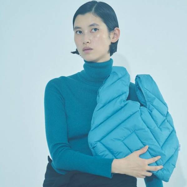 日本の老舗羽毛メーカー「河田フェザー」が手がけるダウン製品ブランド「KWD」より、2023AW NEWラインナップが登場。