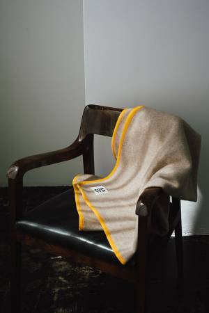 着古された服から新たな価値を生み出す「TONITO」より、シーズンやシーンを問わず活躍するアップサイクルウールブランケットが登場