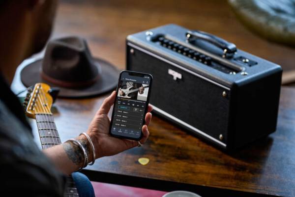 本格的なギター・アンプ・サウンドを体感できる、完全ワイヤレスのデスクトップ・アンプを発売