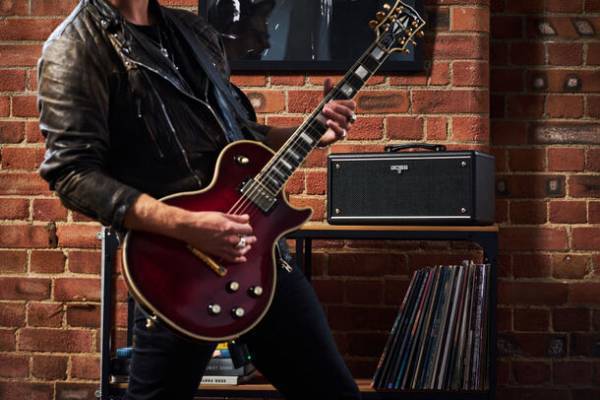 本格的なギター・アンプ・サウンドを体感できる、完全ワイヤレスのデスクトップ・アンプを発売