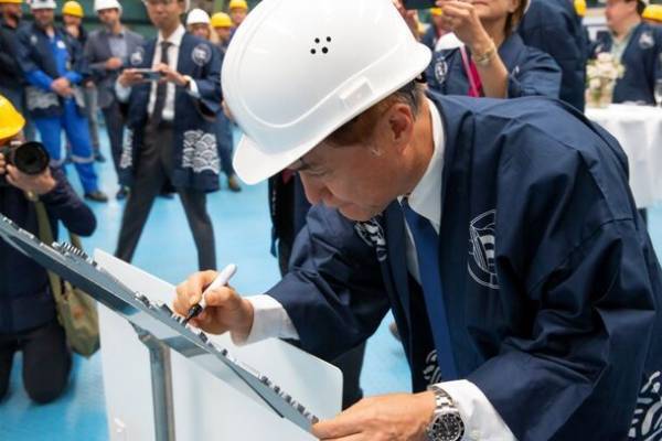 「飛鳥III」　スチール・カッティングセレモニー(鋼材切断式)実施　2025年就航に向けて本格的な建造がスタート