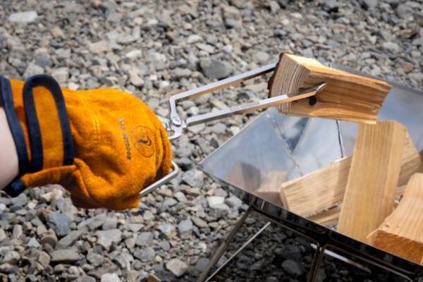 「ハサミ」と同じ感覚で使える火ばさみ『HIKAMI』と同時開発の『2way 灰かき棒』のお得なセットが10月13日よりMakuakeにて先行予約販売開始