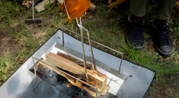 「ハサミ」と同じ感覚で使える火ばさみ『HIKAMI』と同時開発の『2way 灰かき棒』のお得なセットが10月13日よりMakuakeにて先行予約販売開始