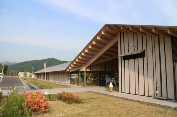 バイテックベジタブルファクトリーのフードロスへの取り組み　植物工場産野菜を道の駅で販売