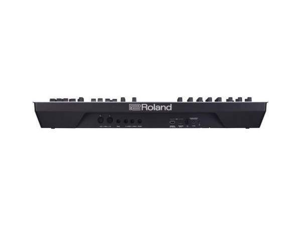 ウェーブテーブルとバーチャル・アナログ・エンジンを搭載した新世代のシンセサイザーを発売