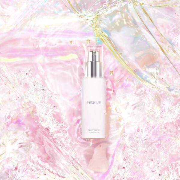 FEMMUE〈ファミュ〉から、オーロラのような輝きを放つ水光彩肌へ導く、ベストセラー美容液「グロウドロップス」が進化。