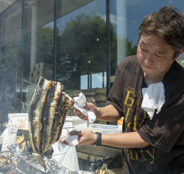 年間10万人以上が来店する燕三条発のイタリア料理店が、地元新潟のスノーピークHQで10周年記念BBQパーティーを開催